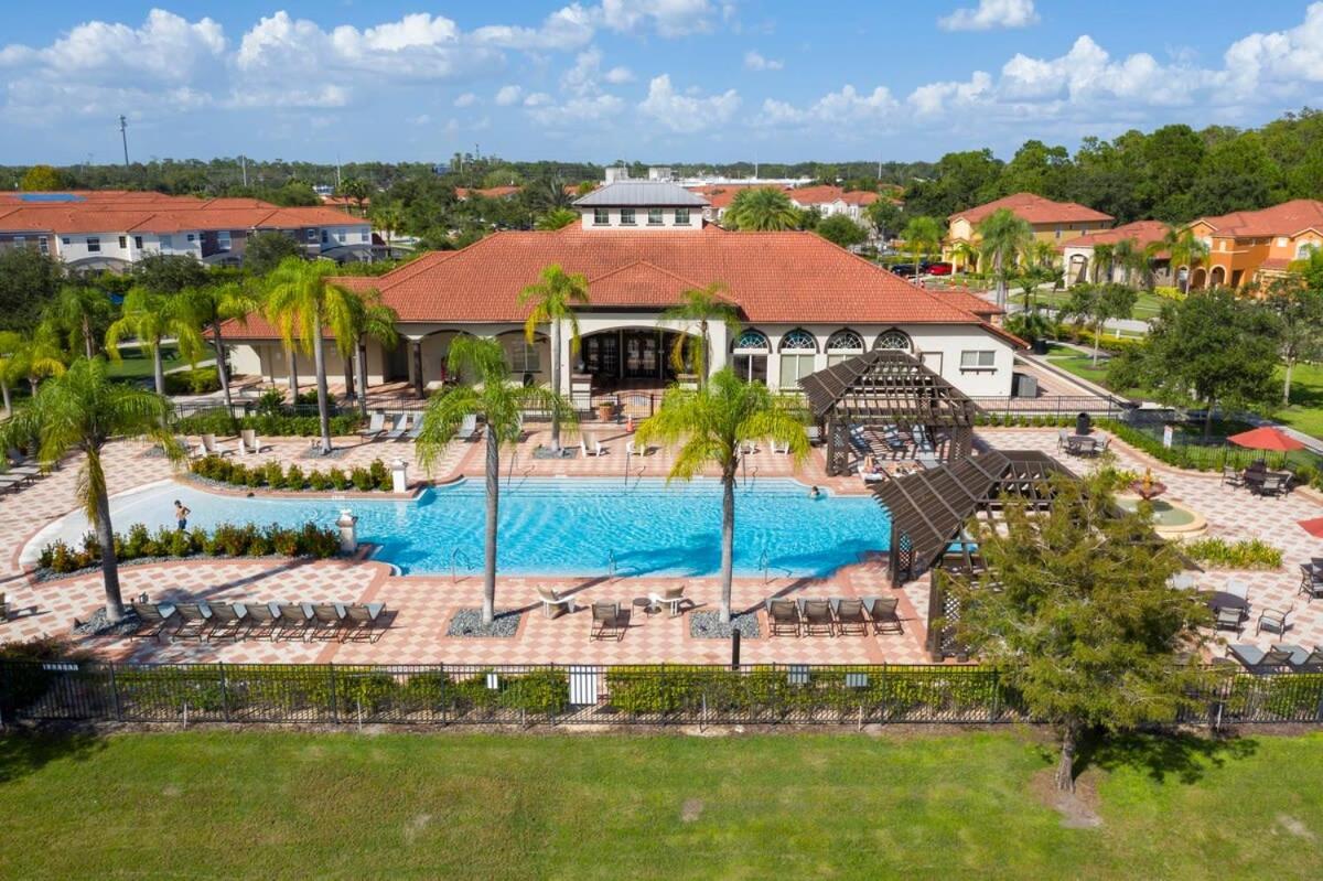 Gorgeous 4 Bedroom W/ Pool Close To Disney 920 Kissimmee Eksteriør bilde
